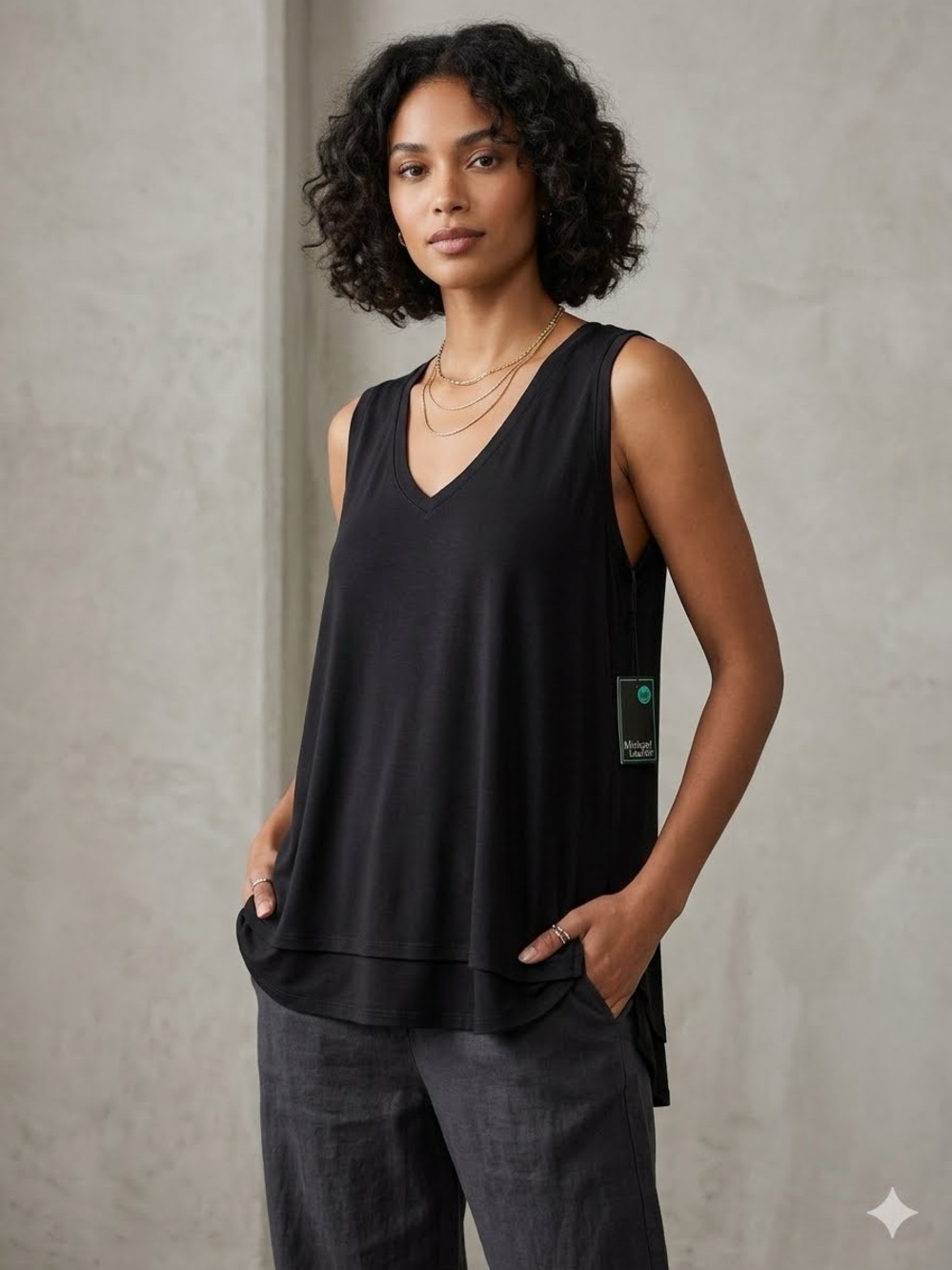Michael Lauren Black V-Neck Sleeveless Tank